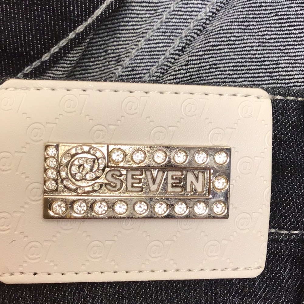 Jeans - Picture 5 of 6